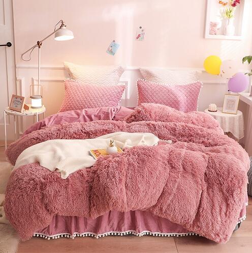 4/6 Pcs Luxury Plush Shaggy Duvet Cover Set. Quilted Pompoms. Bedskirt and Pillow Shams