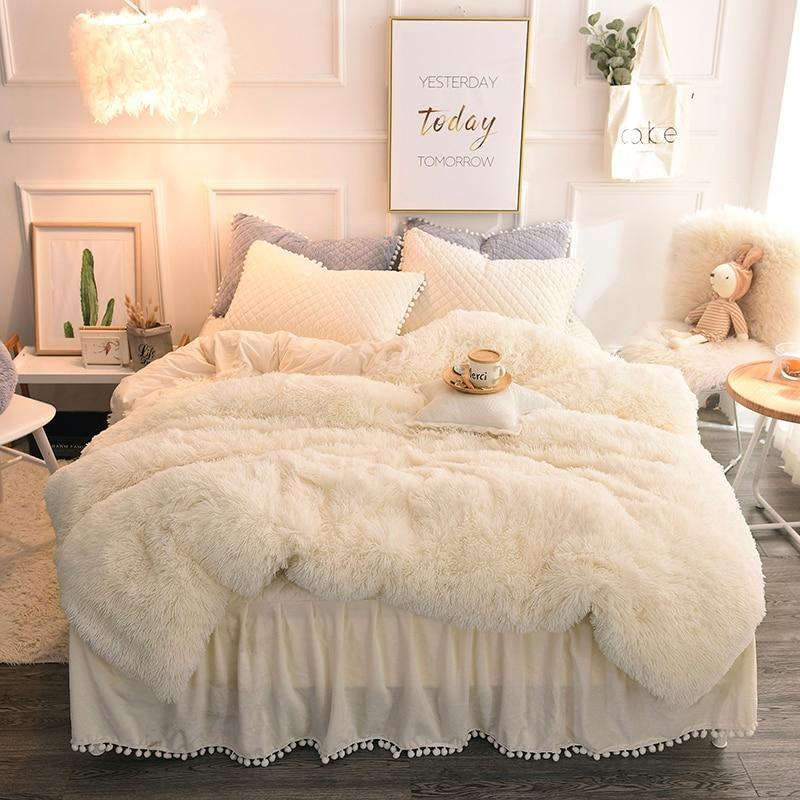 4/6 Pcs Luxury Plush Shaggy Duvet Cover Set. Quilted Pompoms. Bedskirt and Pillow Shams